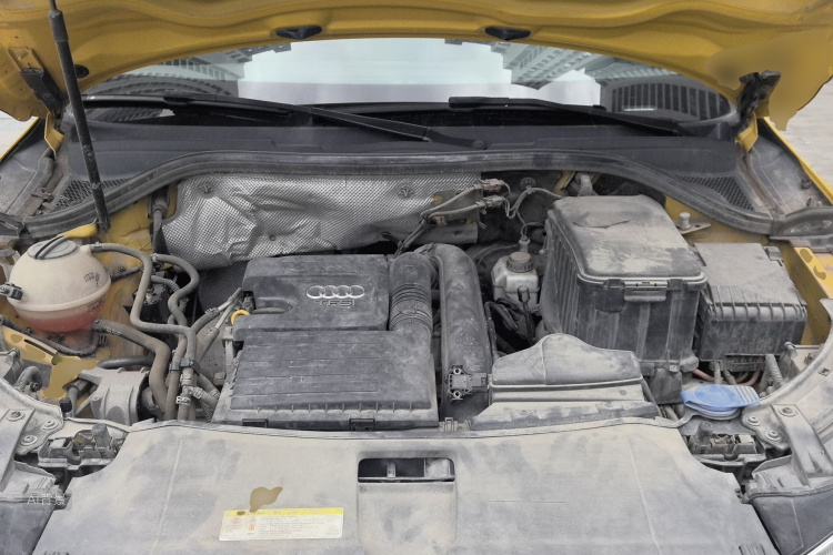 Audi Q3 2016 car image #22
