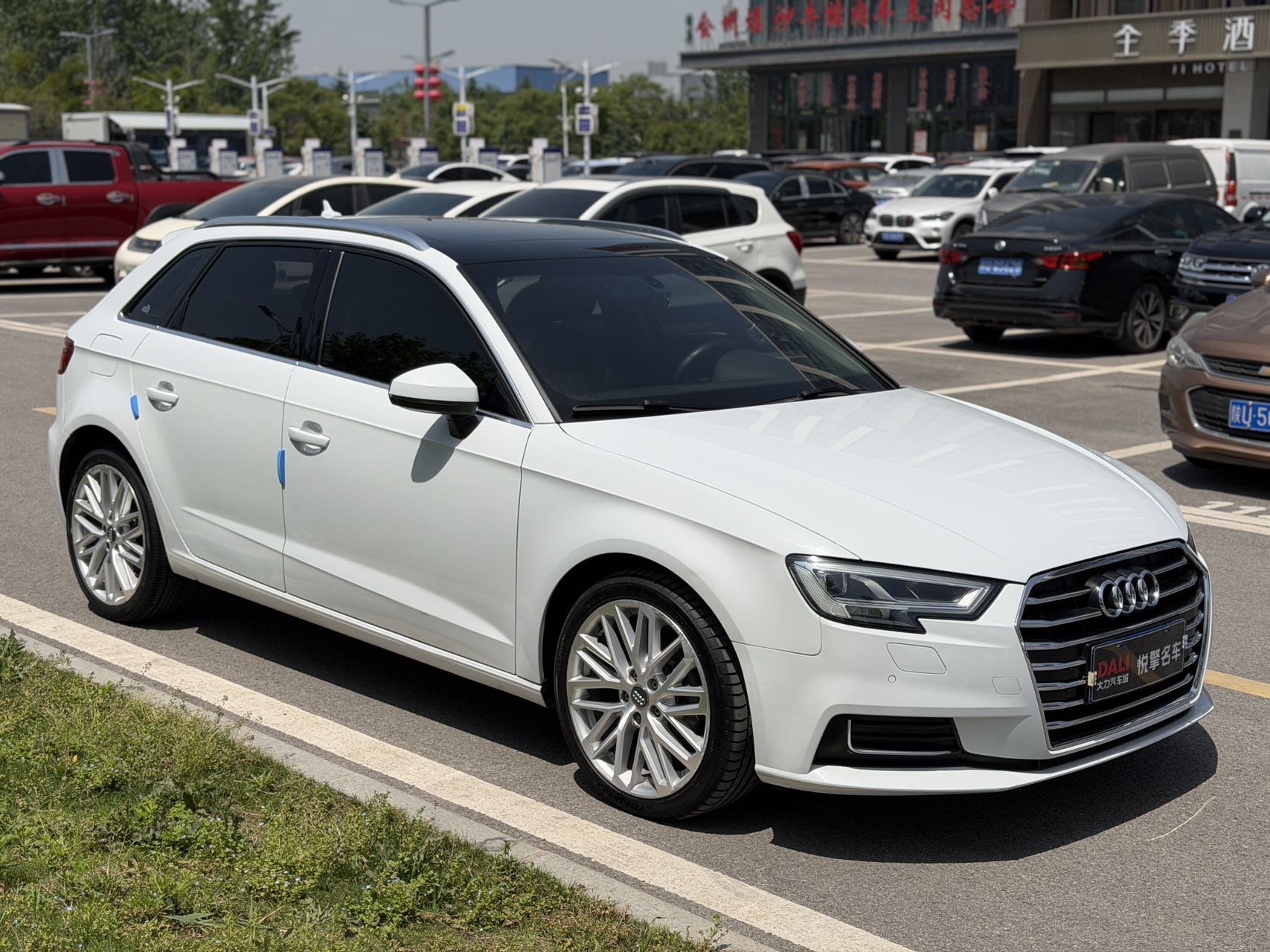 Audi A3 2018 #3 Audi A3 2018 car image #3