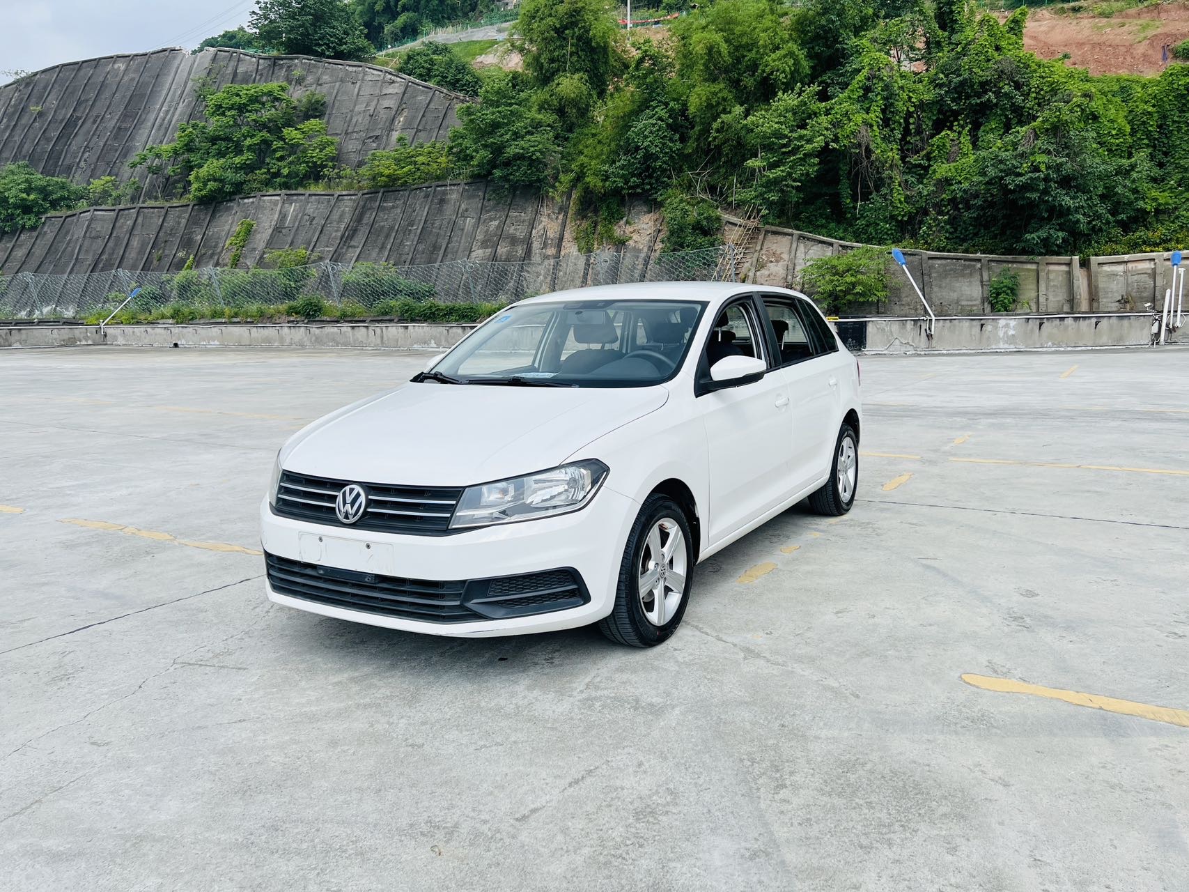 Volkswagen Santana 2017 car image 