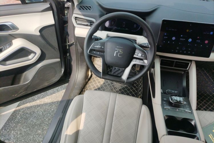 BYD YuanUP 2024 immagine di auto #11