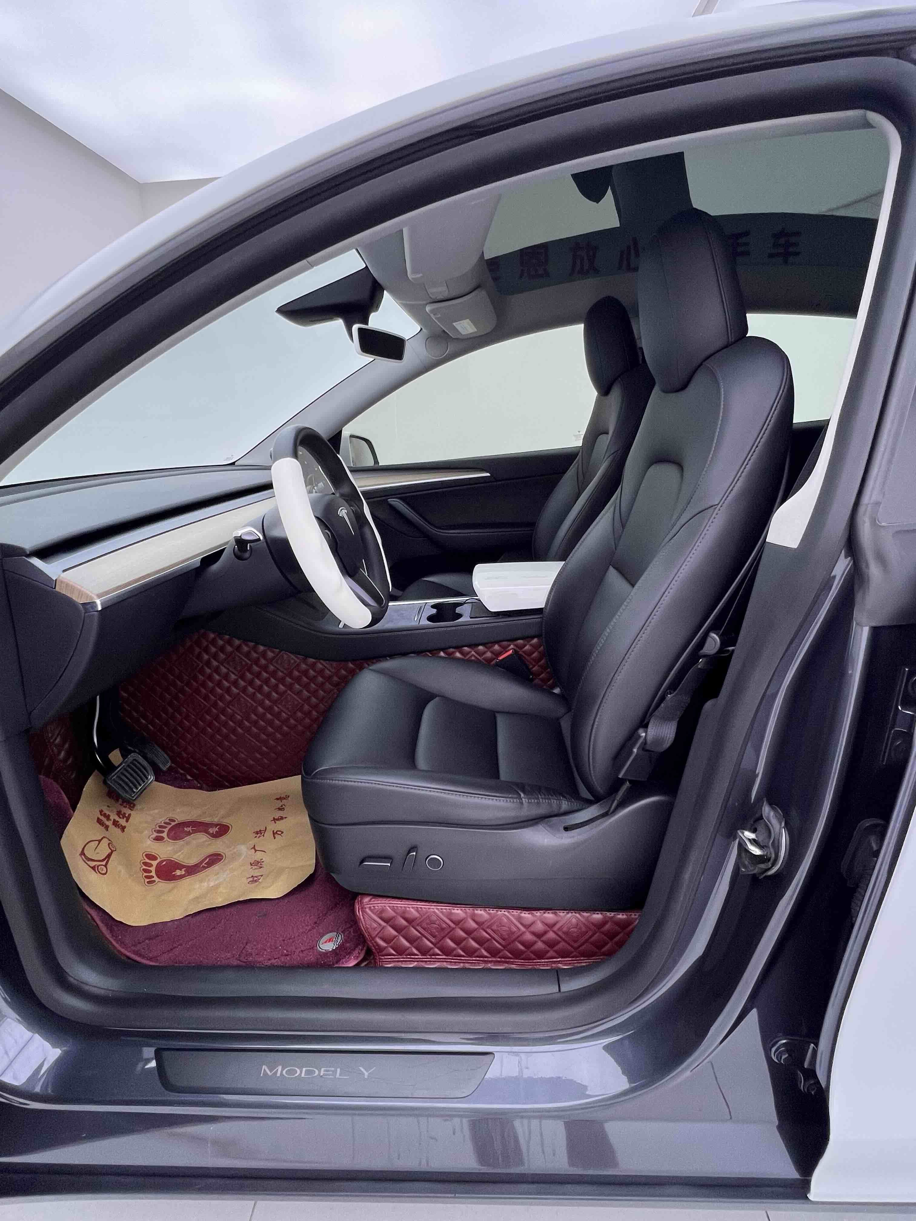 Tesla Model Y 2022 #4 Tesla Model Y 2022 car image #4