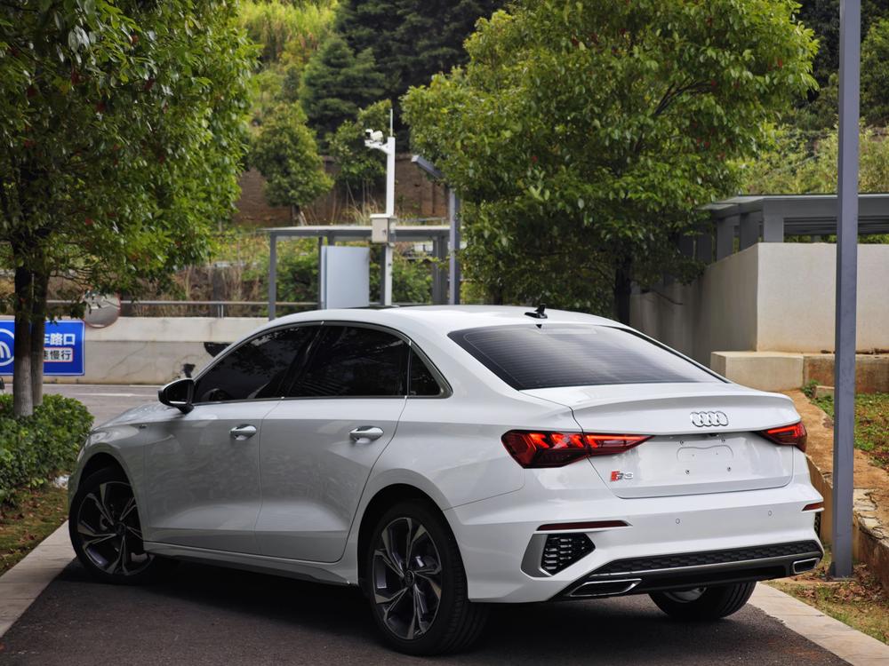 Audi A3 2024 immagine di auto #4