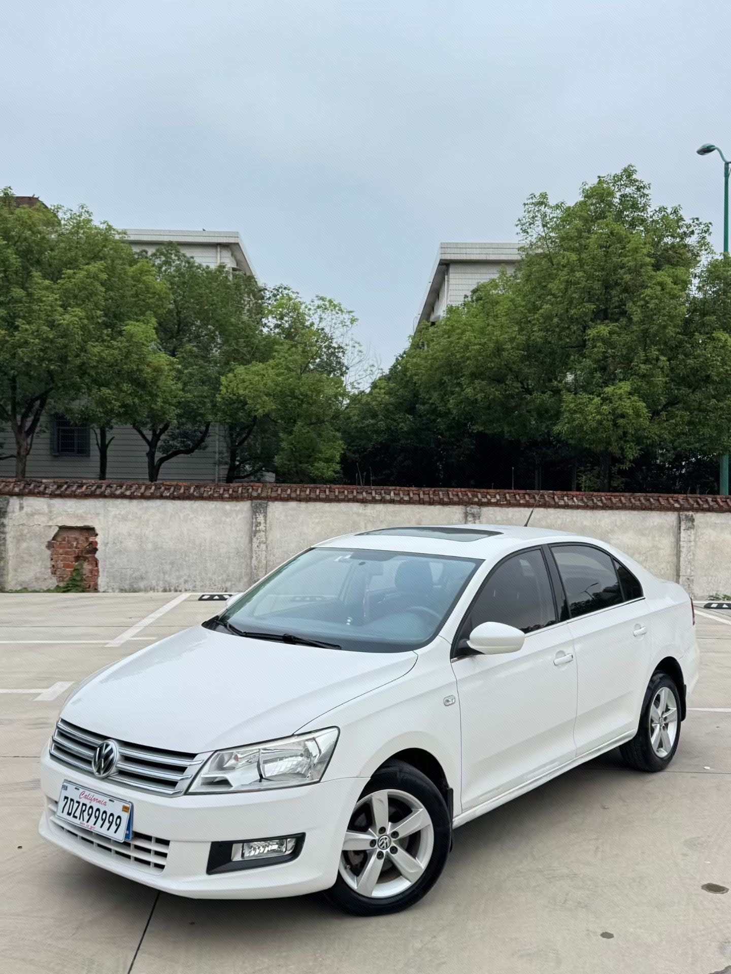 2014 2014 car image