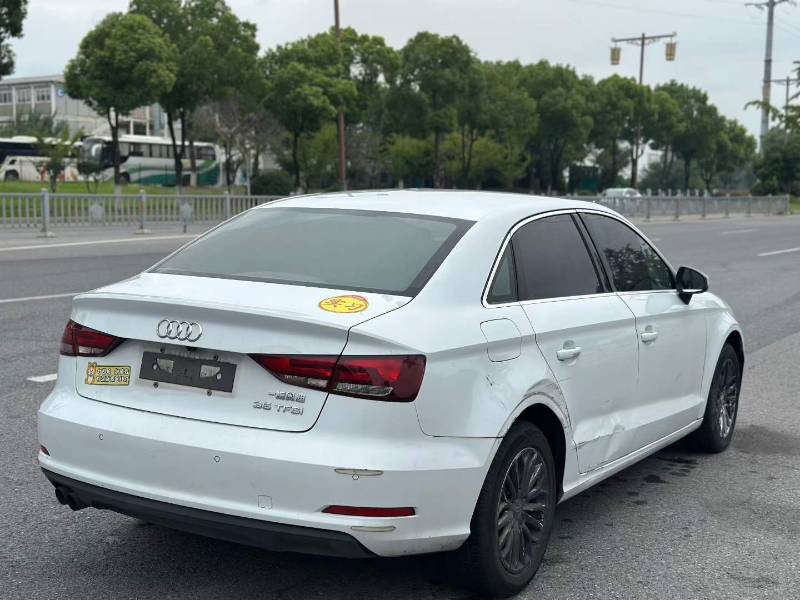 Audi A3 2016 car image #9