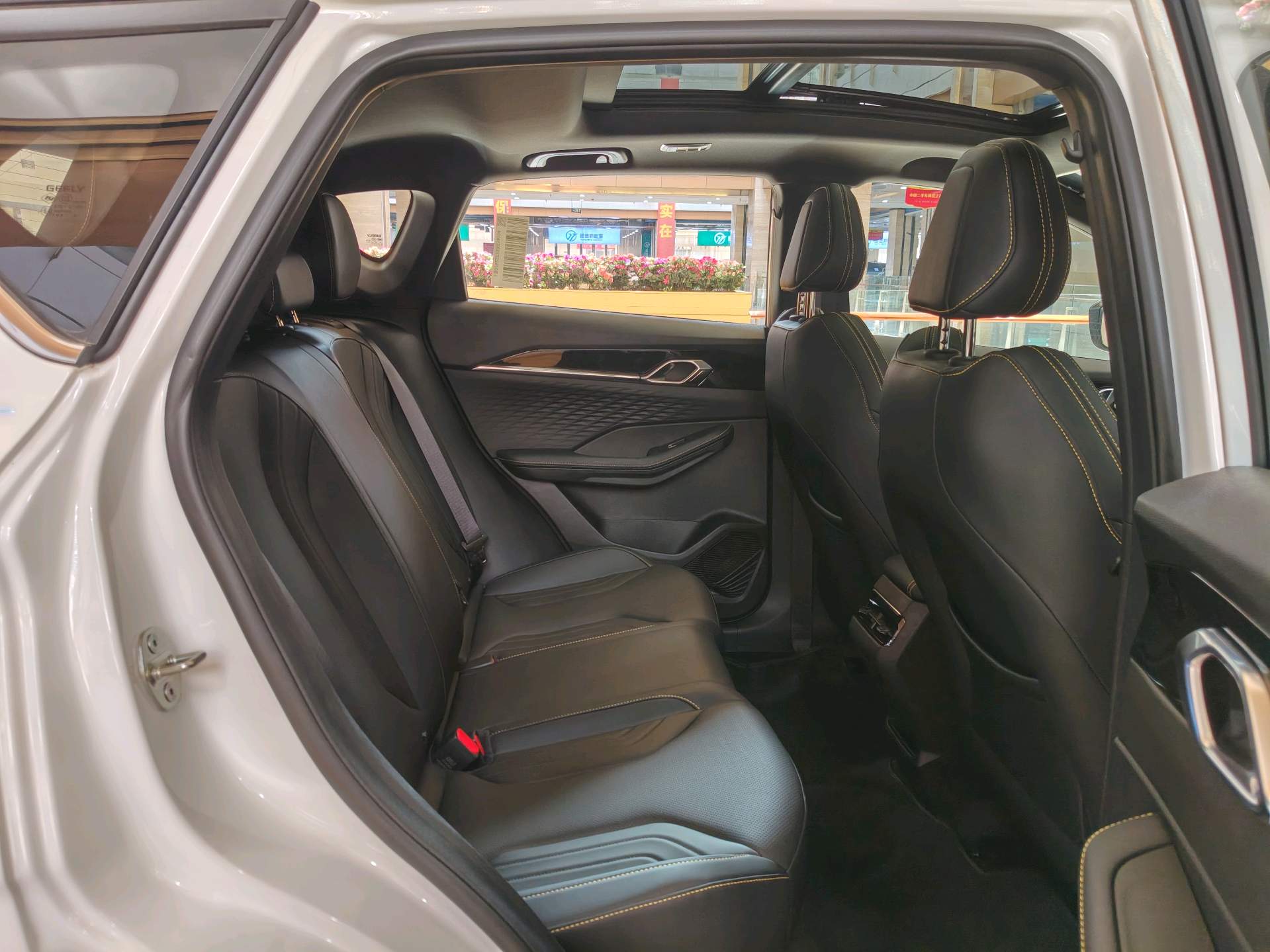 GEELY Coolray 2025 image de voiture #9
