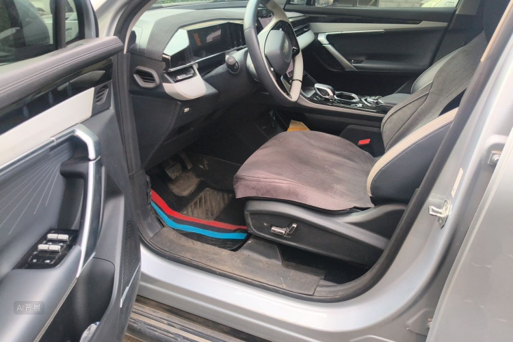 GEELY Boyue L 2023 car image #18