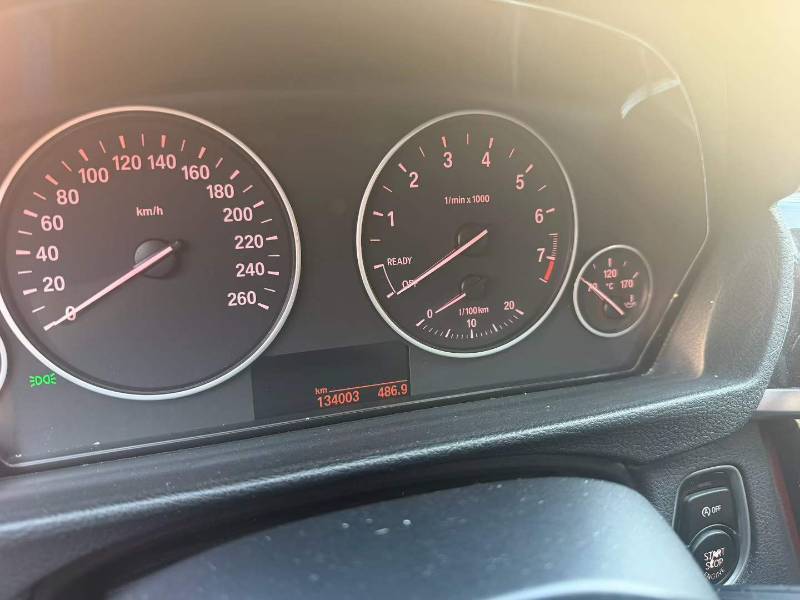 BMW 3 Series 2017 صورة سيارة #3