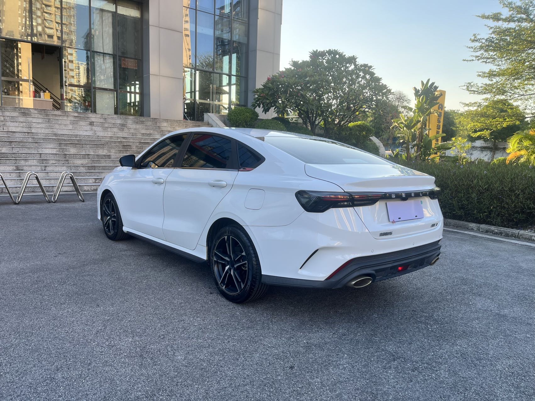 GEELY Binray 2023 #4 GEELY Binray 2023 изображение автомобиля #4