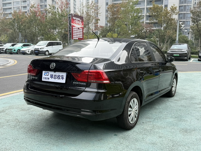 Volkswagen Santana 2019 imagen de coche #9