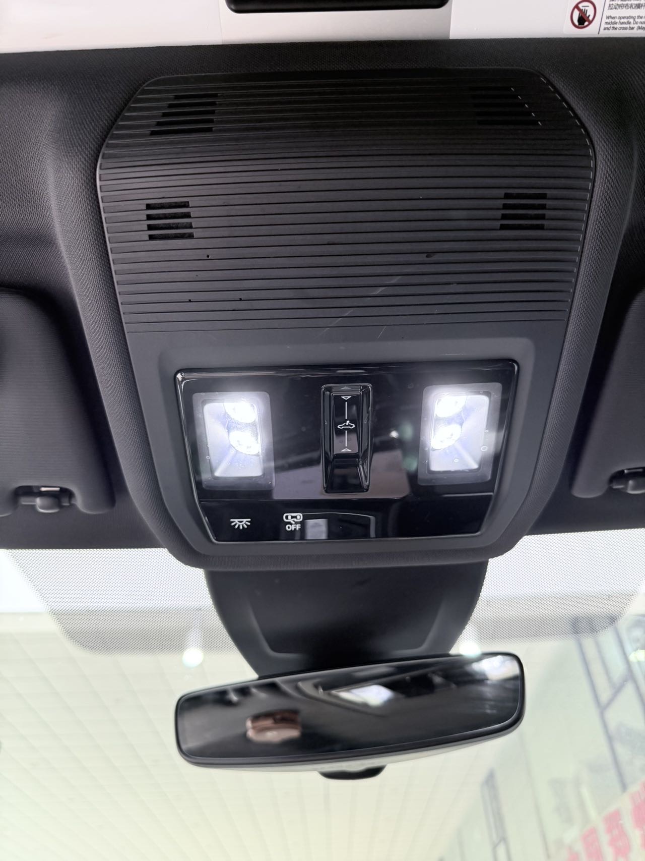 Volkswagen Golf 2022 car image #13