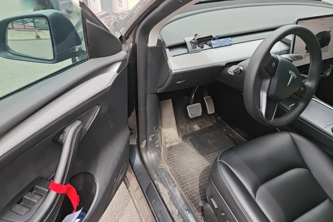 Tesla Model Y 2024 #25 Tesla Model Y 2024 immagine di auto #25