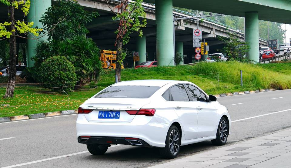GEELY Binray 2021 #8 GEELY Binray 2021 изображение автомобиля #8