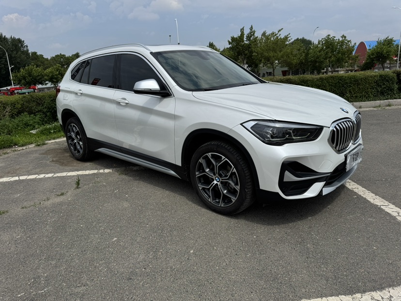 BMW X1 2023 car image #3