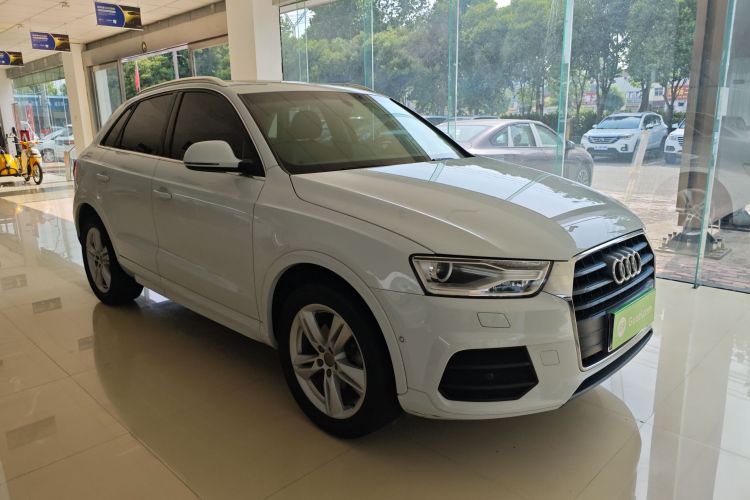 Audi Q3 2016 car image #4