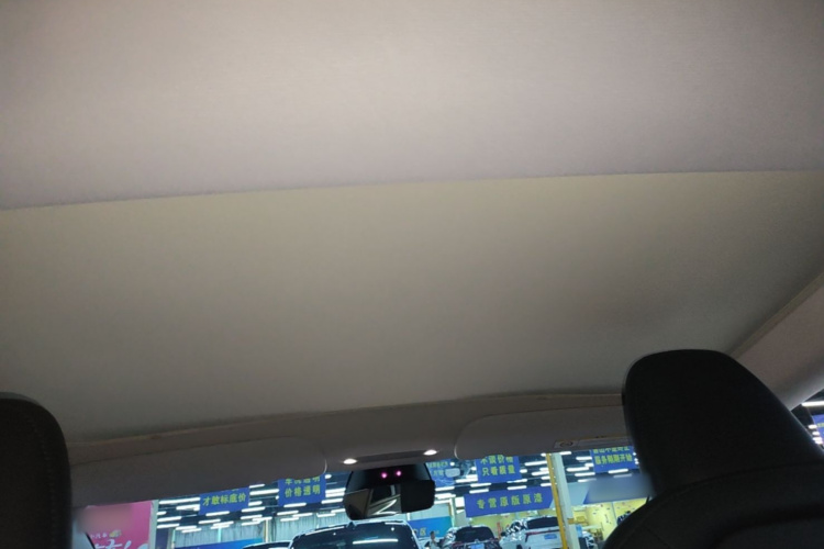 Tesla Model 3 2025 car image #18