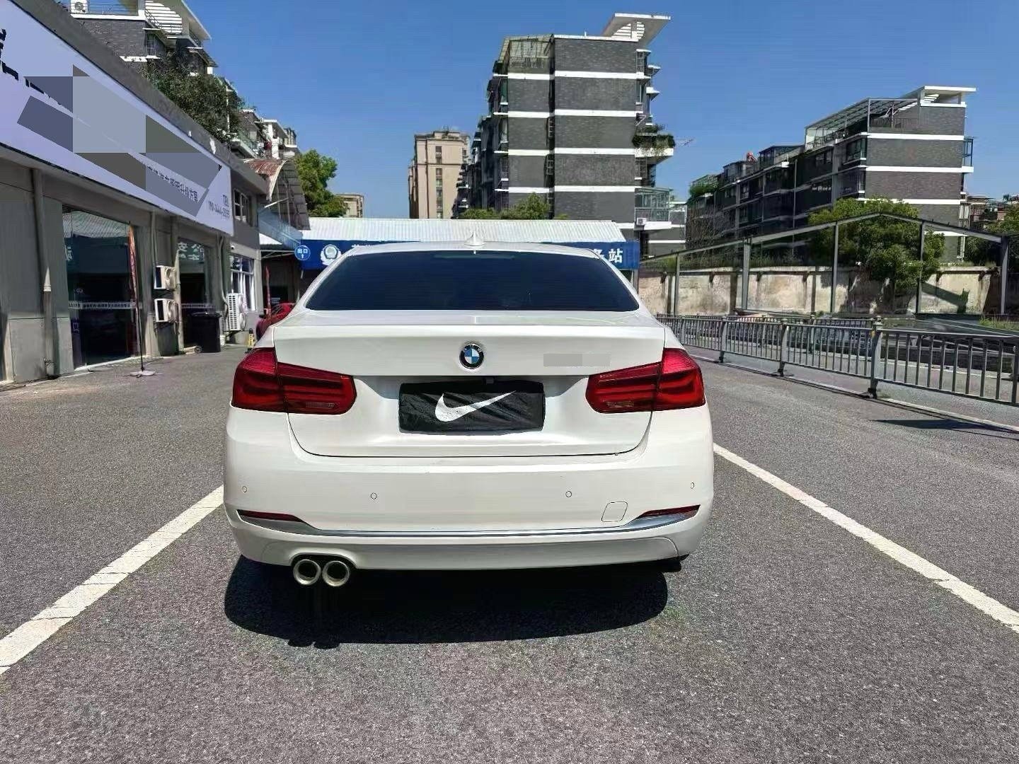 BMW 3 Series 2019 car image #3