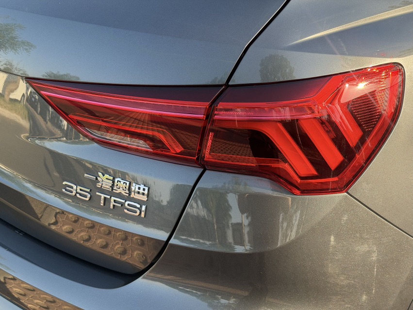Audi Q3 2022 #7 Audi Q3 2022 car image #7