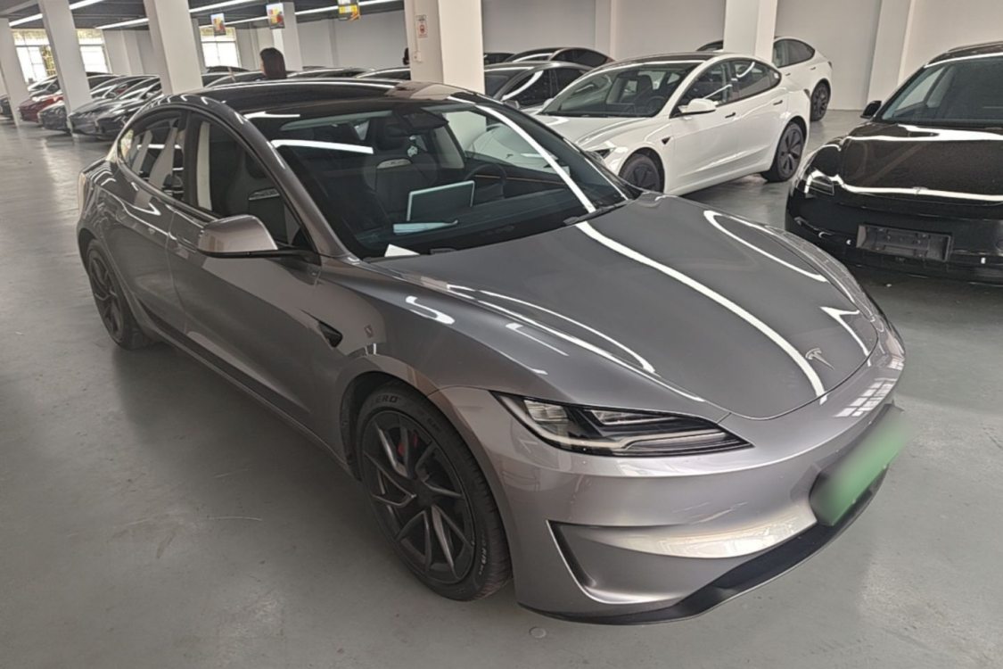 Tesla Model 3 2025 #2 Tesla Model 3 2025 car image #2