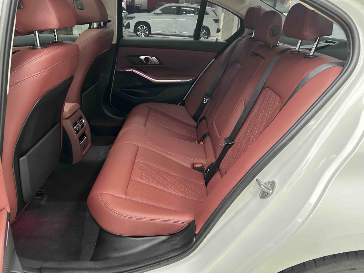 BMW 3 Series 2022 #2 BMW 3 Series 2022 car image #2