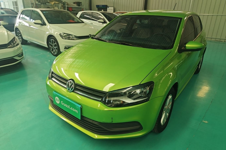 Volkswagen Polo 2018 car image #2