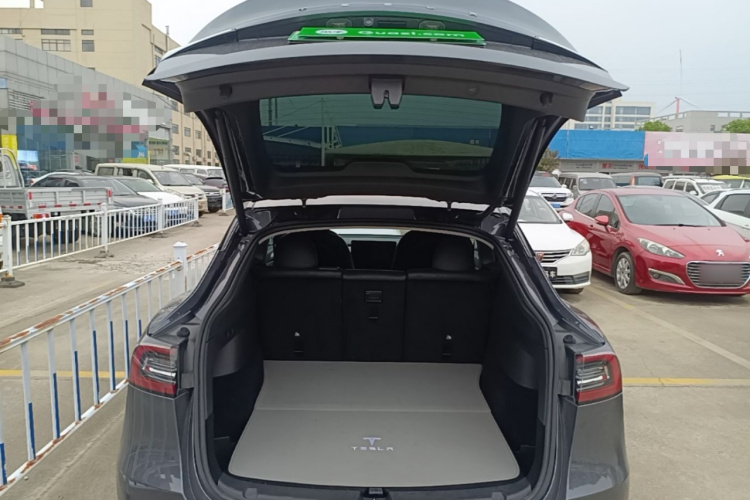 Tesla Model Y 2022 #19 Tesla Model Y 2022 car image #19