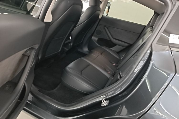 Tesla Model Y 2024 #19 Tesla Model Y 2024 car image #19