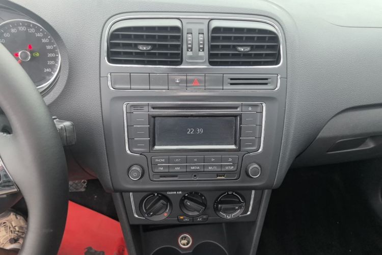 Volkswagen Polo 2016 #15 Volkswagen Polo 2016 car image #15