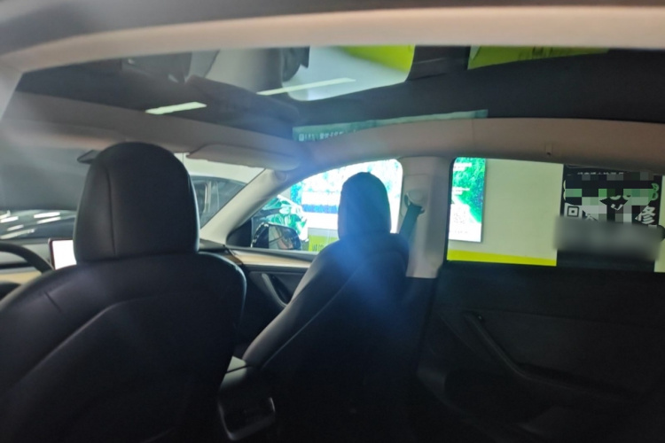 Tesla Model Y 2022 #20 Tesla Model Y 2022 car image #20