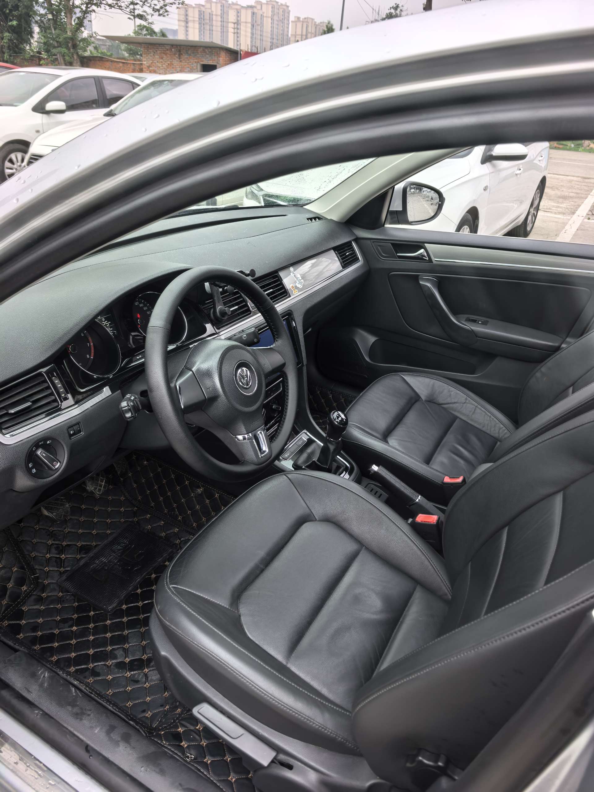 Volkswagen Bora 2014 car image #4