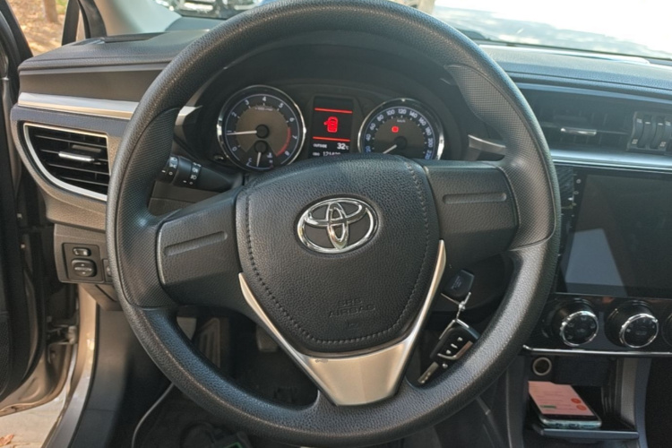 Toyota Corolla 2016 #11 Toyota Corolla 2016 car image #11