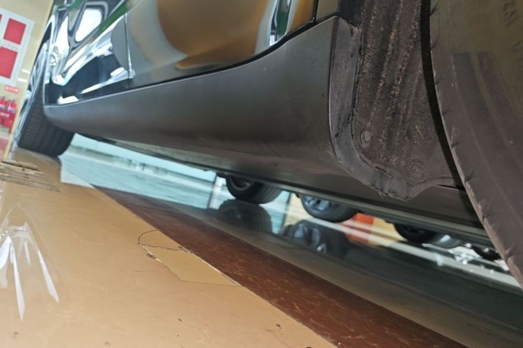Tesla Model Y 2023 car image #27