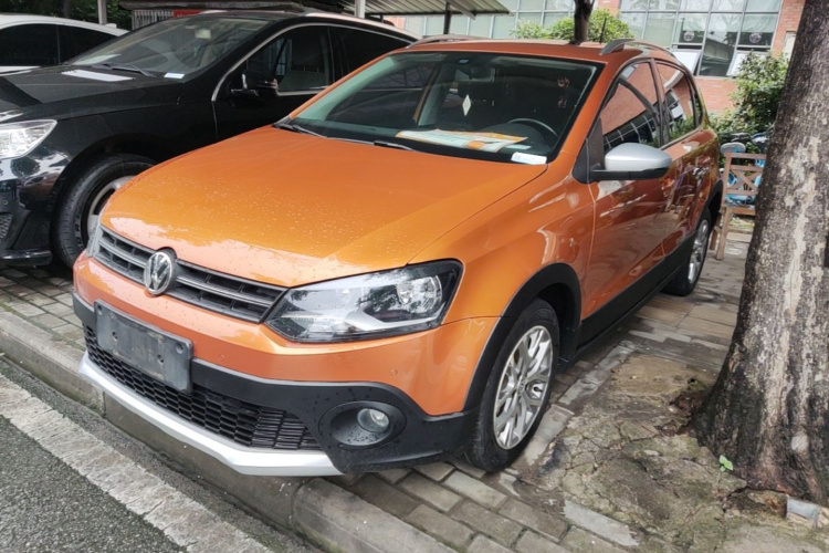 Volkswagen Polo 2016 car image #2