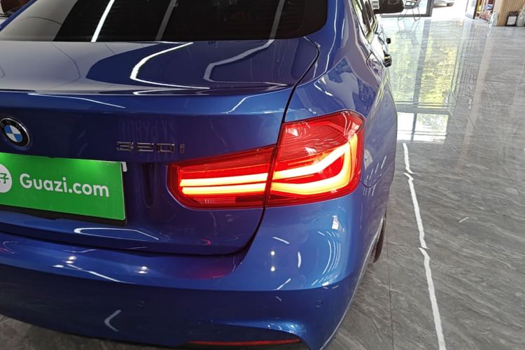 BMW 3 Series 2018 #8 BMW 3 Series 2018 car image #8