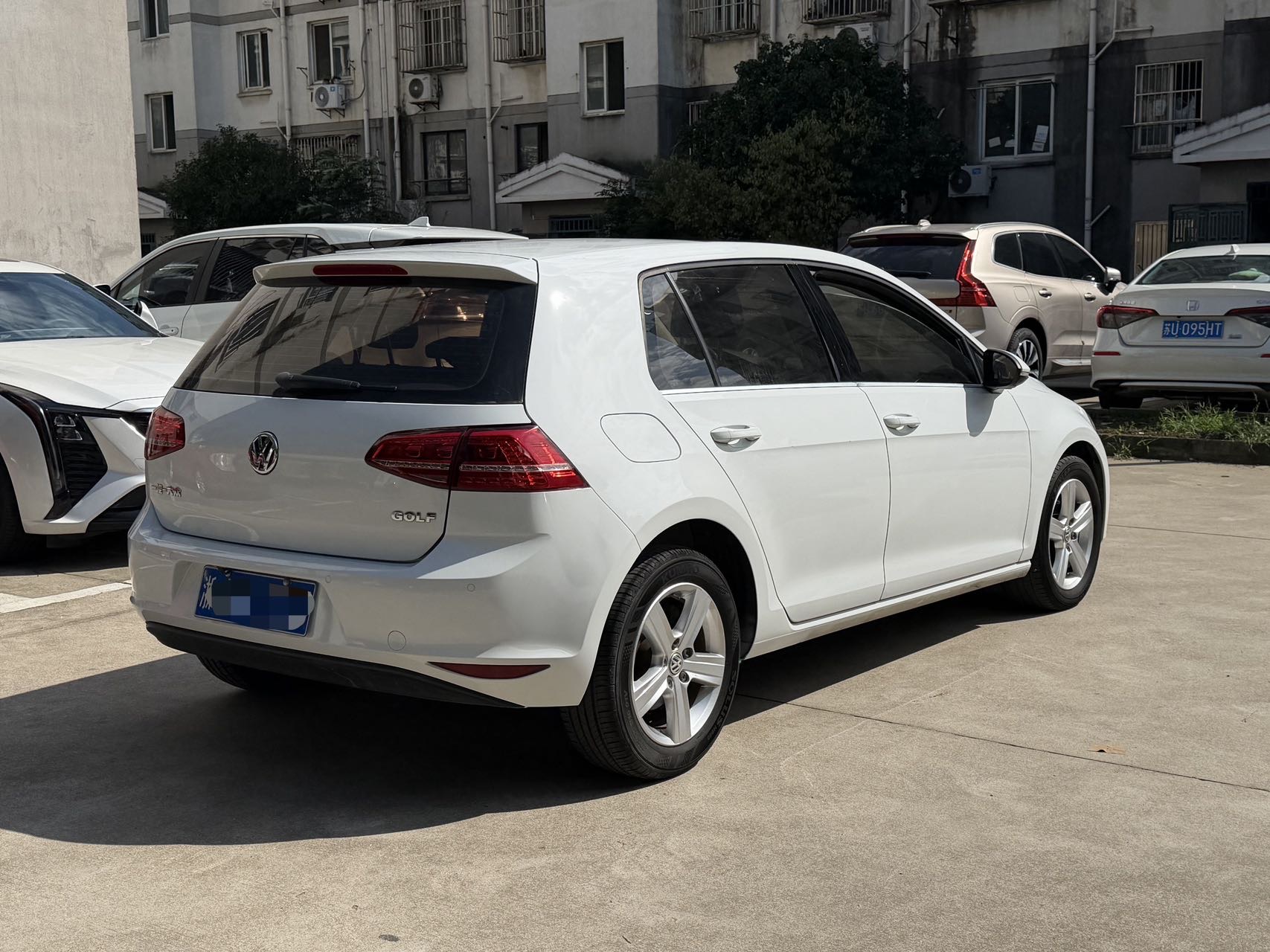 Volkswagen Golf 2015 car image #4