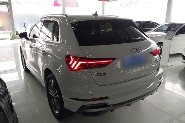Audi Q3 2022 #5 Audi Q3 2022 car image #5