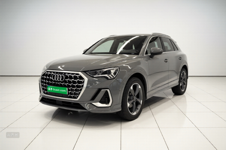Audi Q3 2024 car image #2