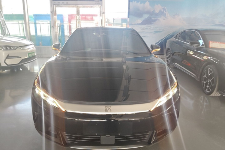 BYD Han 2023 #3 BYD Han 2023 car image #3