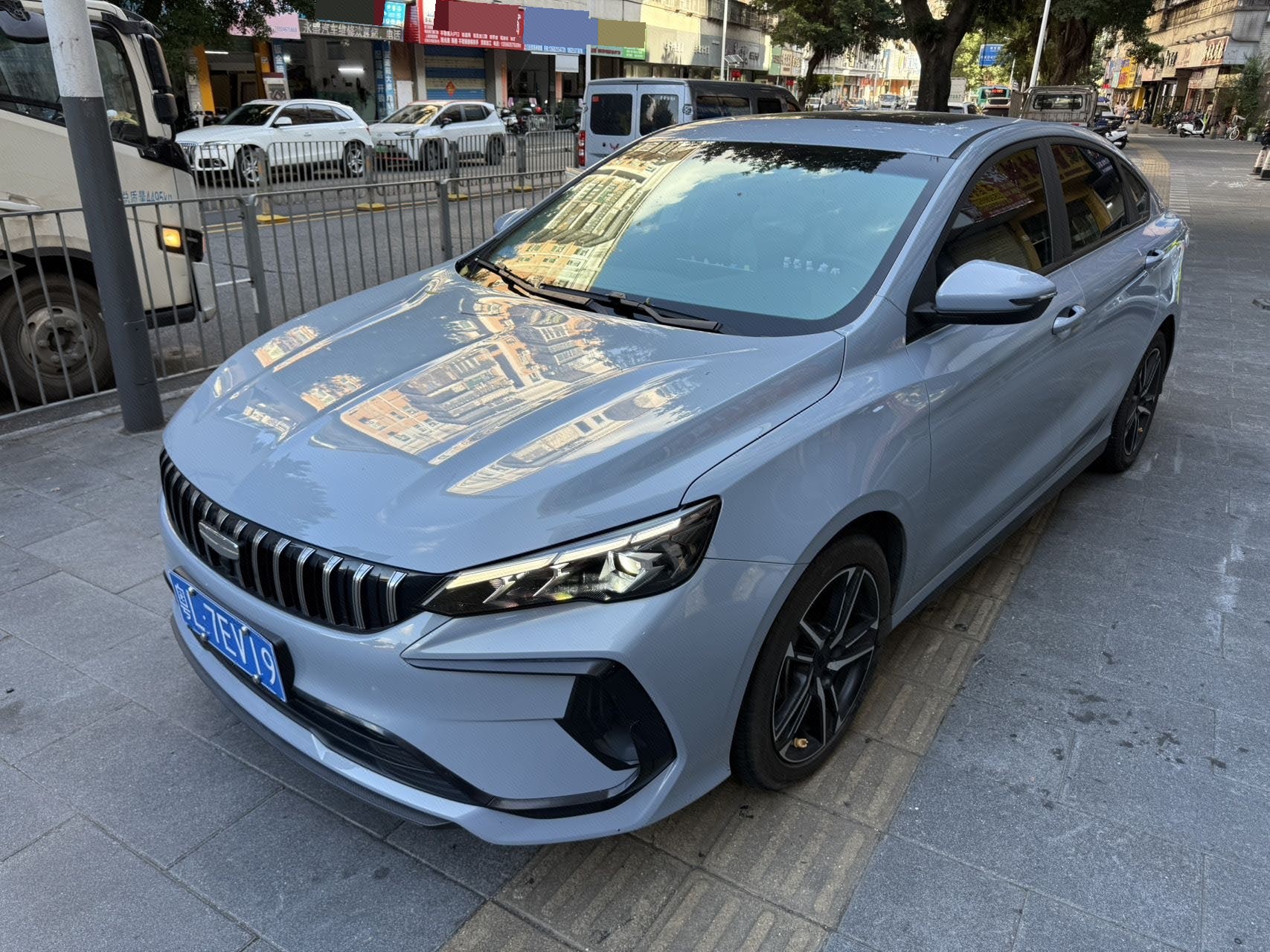 GEELY Binray 2023 immagine di auto 