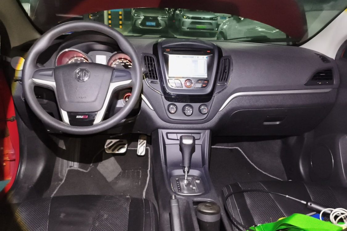 MG 5 2014 car image #21