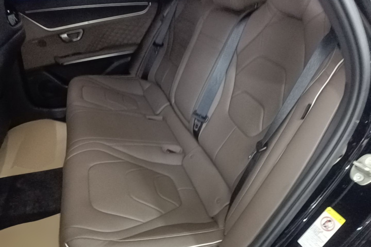 BYD Han 2022 car image #17