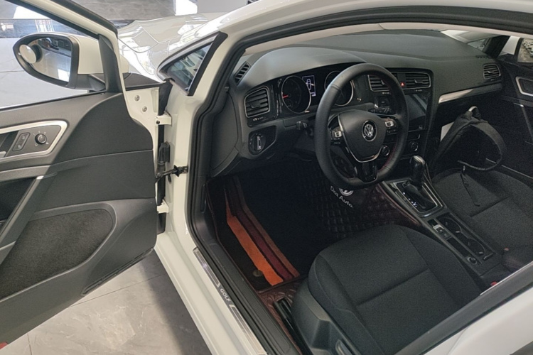 Volkswagen Golf 2020 immagine di auto #16