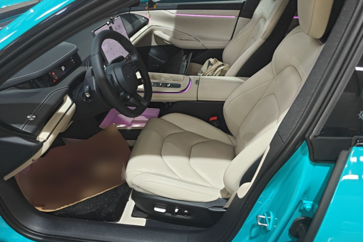 MI SU7 2025 car image #17