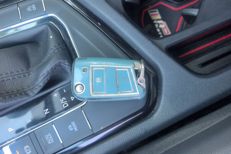 Volkswagen Tharu 2019 imagen de coche #9