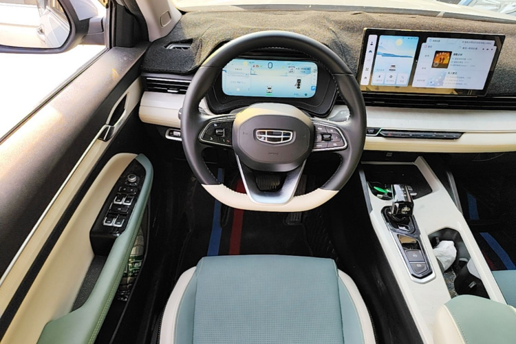 GEELY Emgrand L HiP 2022 immagine di auto #12
