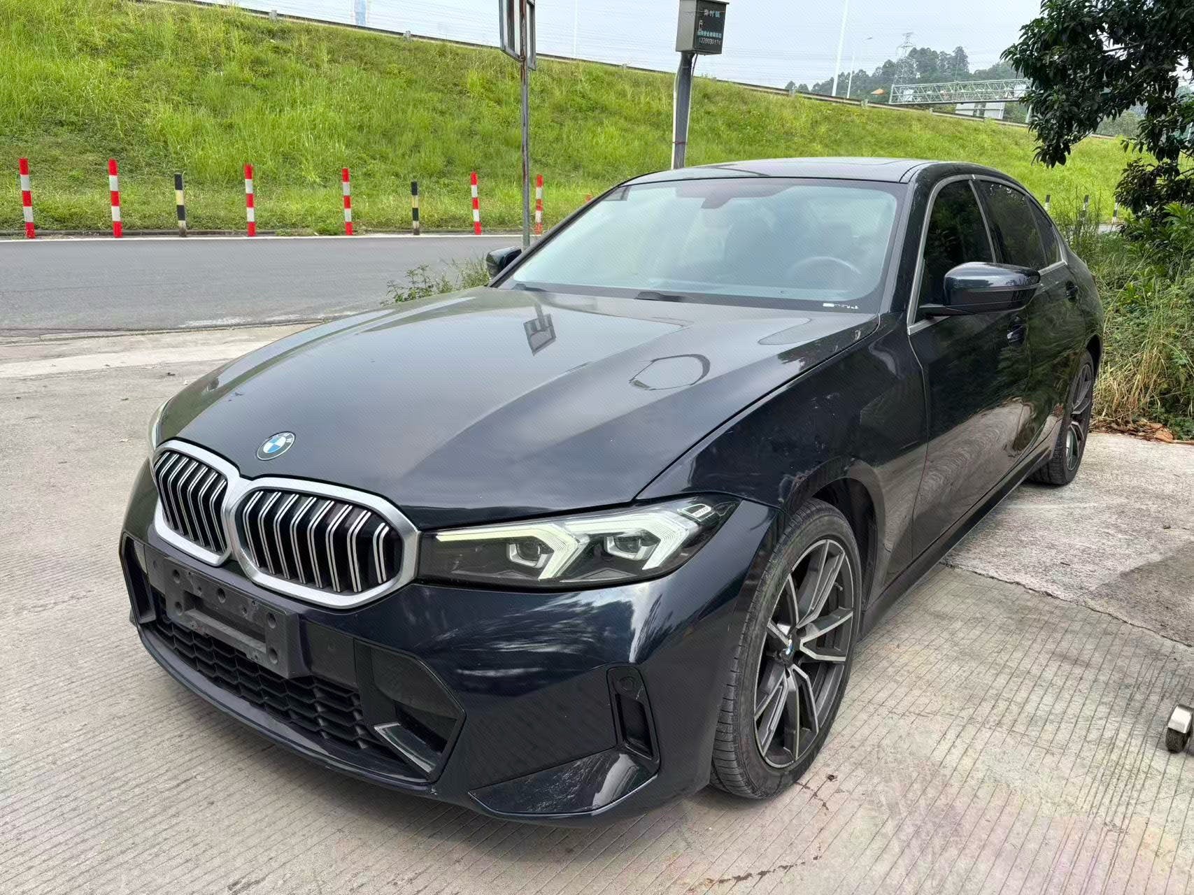 BMW 3 Series 2023 immagine di auto 