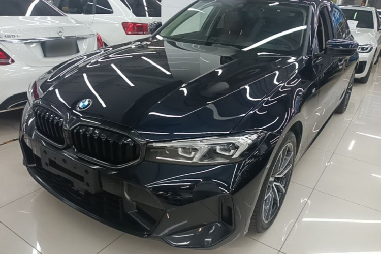 BMW 3 Series 2025 #2 BMW 3 Series 2025 car image #2