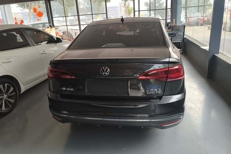 Volkswagen Bora 2025 car image #6