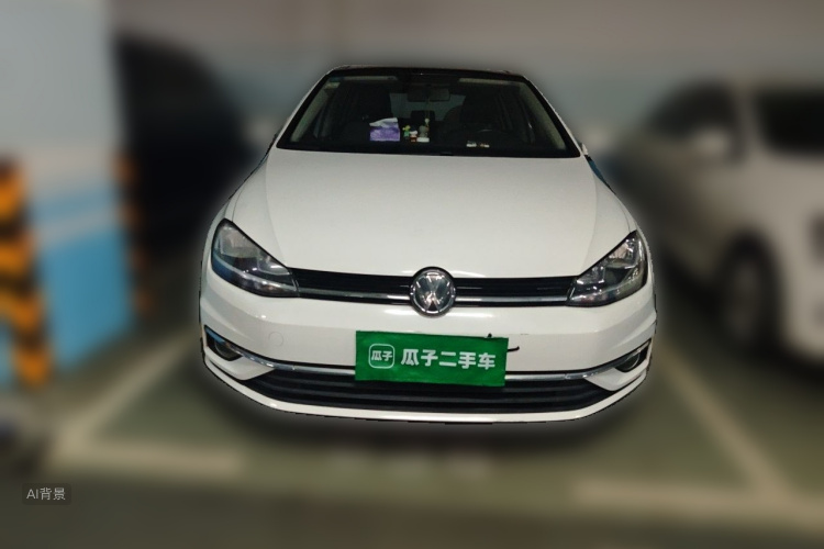 Volkswagen Golf 2018 car image #3