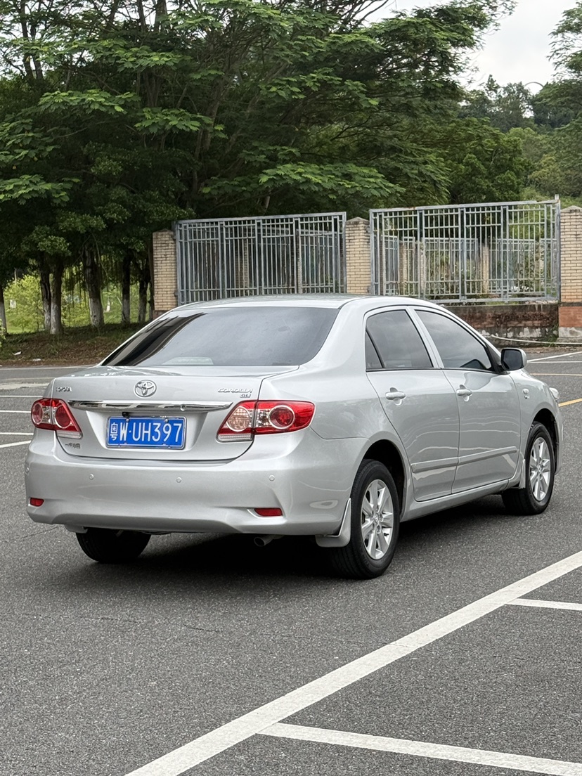 Toyota Corolla 2014 #4 Toyota Corolla 2014 car image #4