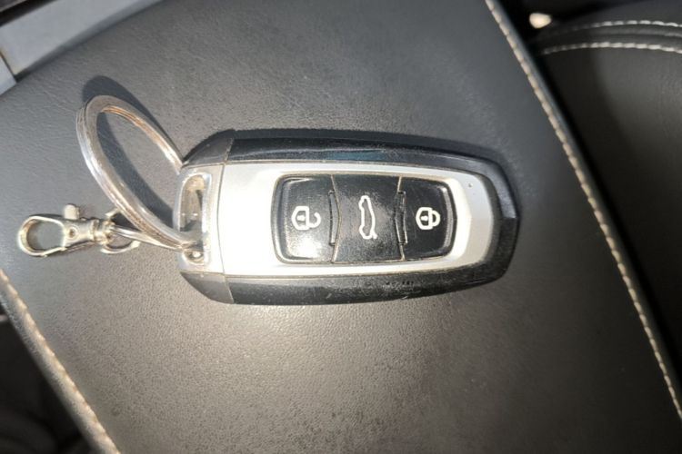 GEELY Emgrand 2019 car image #14